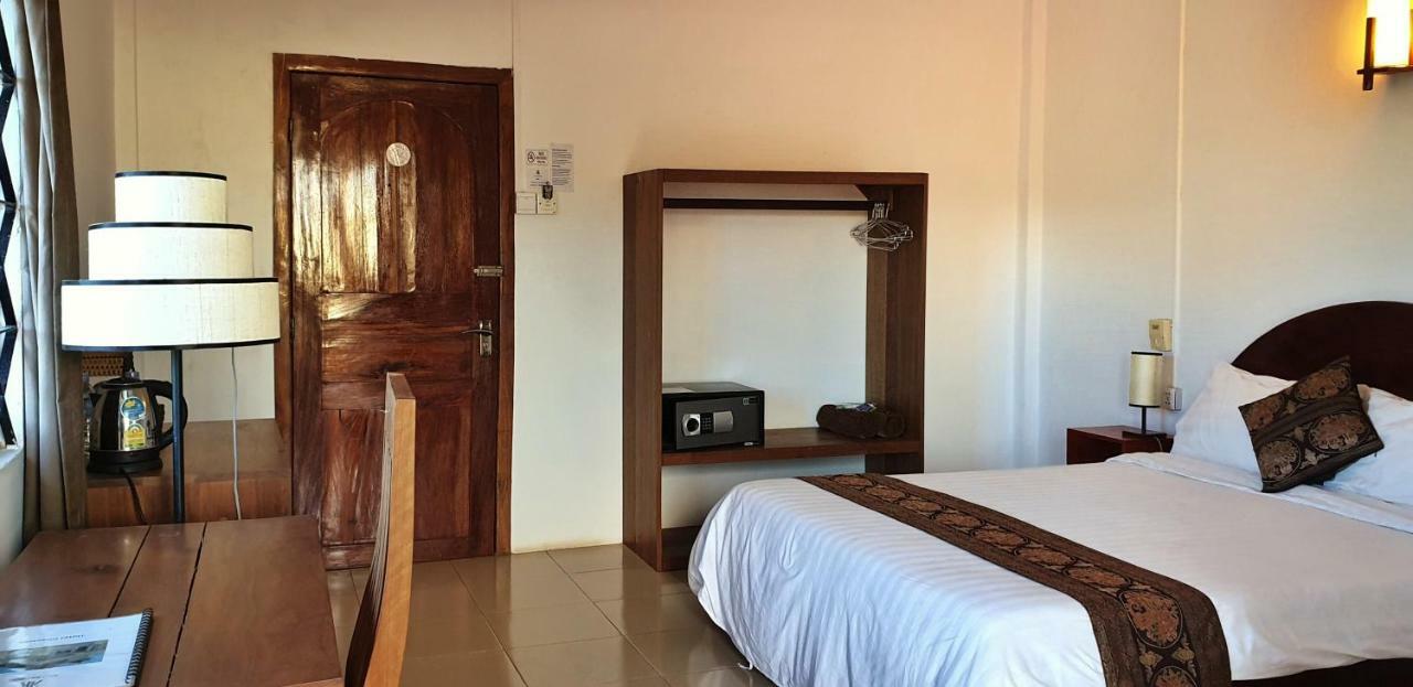 Kool Kampot Hotel Екстериор снимка