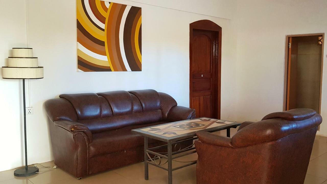 Kool Kampot Hotel Екстериор снимка