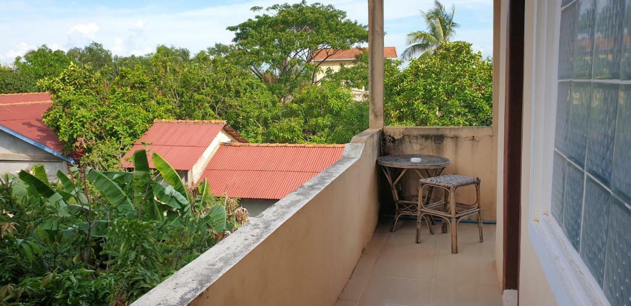 Kool Kampot Hotel Екстериор снимка