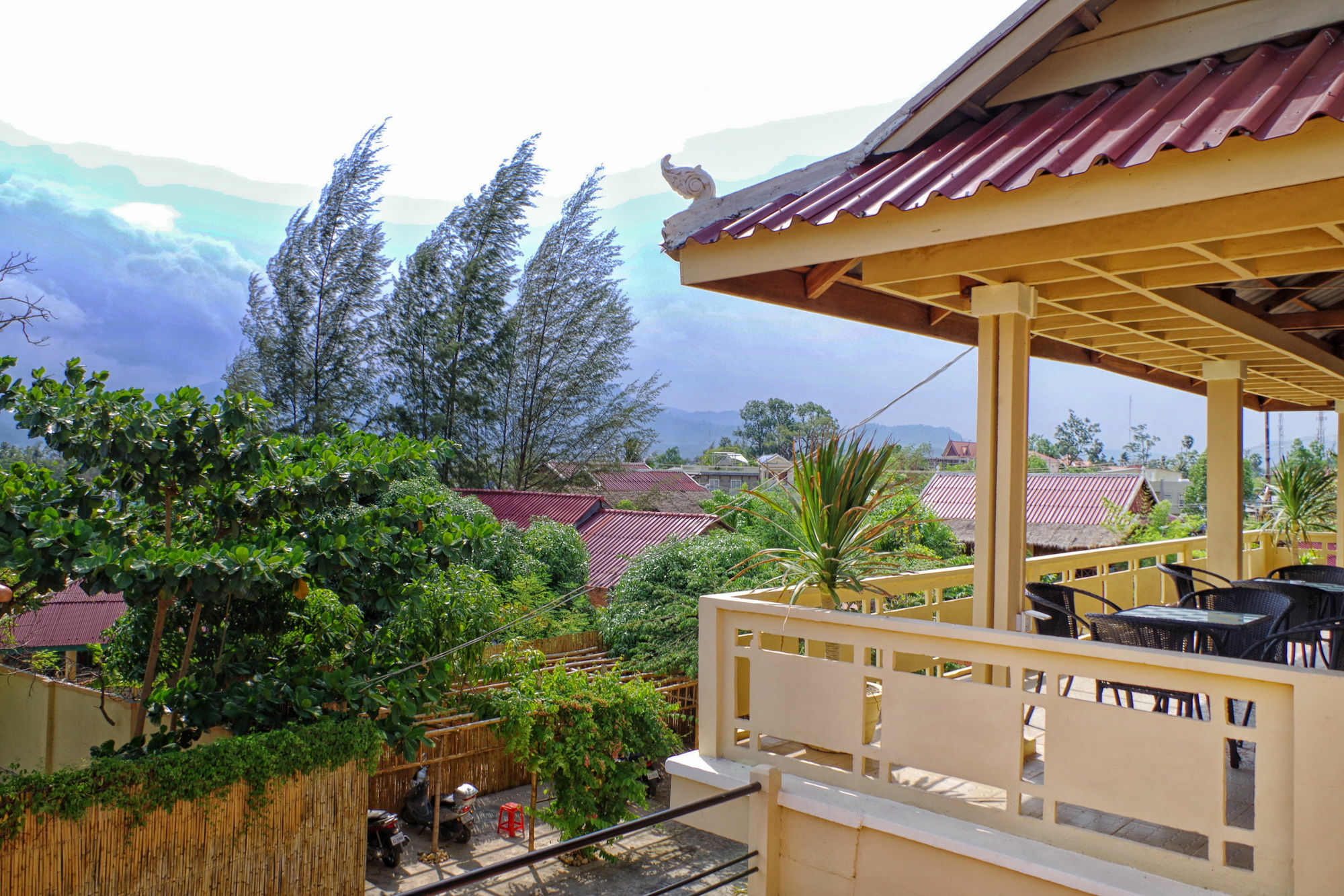 Kool Kampot Hotel Екстериор снимка